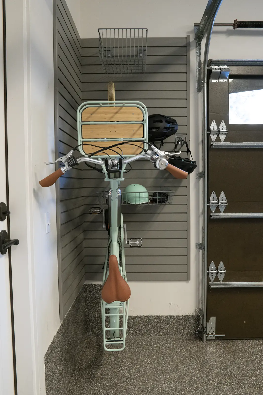 Hollander custom cabinet detail