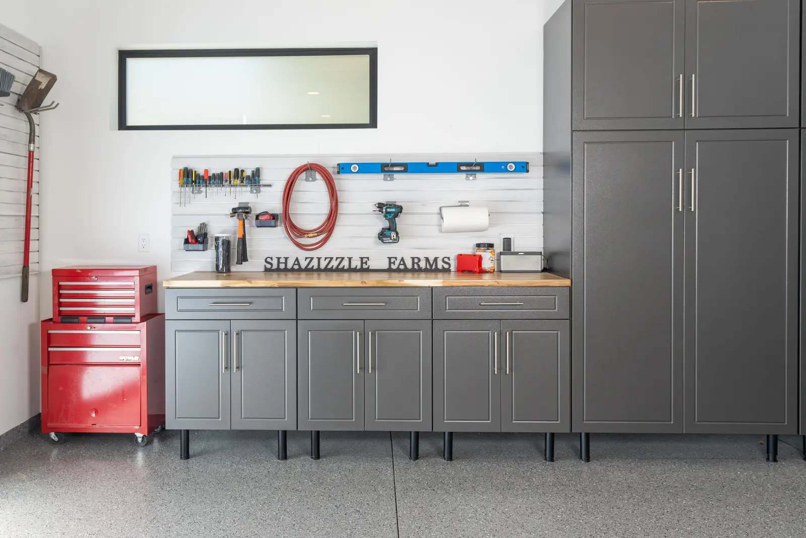 Base cabinet assembly